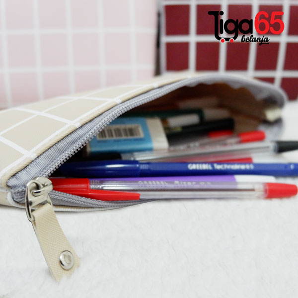 365 Tempat Pulpen pensil / Kotak Pensil / Pouch / PENCIL BAG HILARIOUS 0149-02