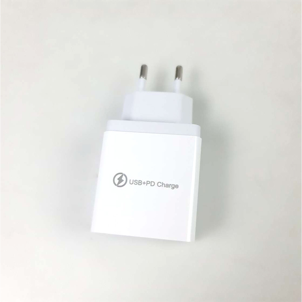 Charger USB Quick Charge QC3.0 3 USB + 1 USB Type C 2.4A - BK-391 - White