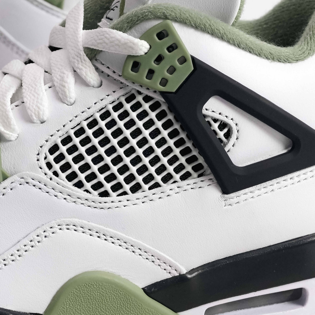 Air Jordan 4 Seafoam Womens