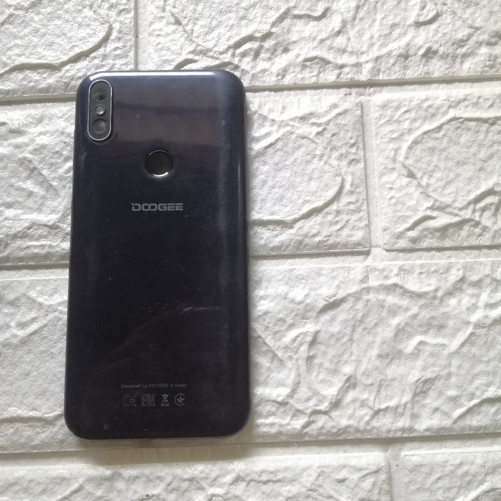 backdoor Doogee Y8 casing original copotan - back cover case belakang