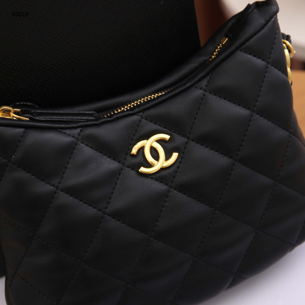 CH 6001 Quilted Lambskin Shoulder Bag