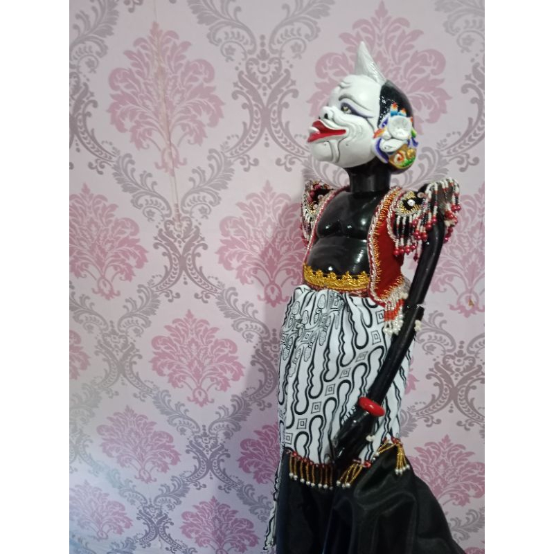 wayang golek semar pake baju