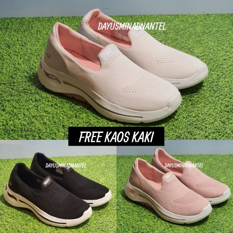 Sepatu Wanita Skechers Arch Fit imagined / Skechers  / Skechers Arch Fit Imagined Slip on / Slip On 