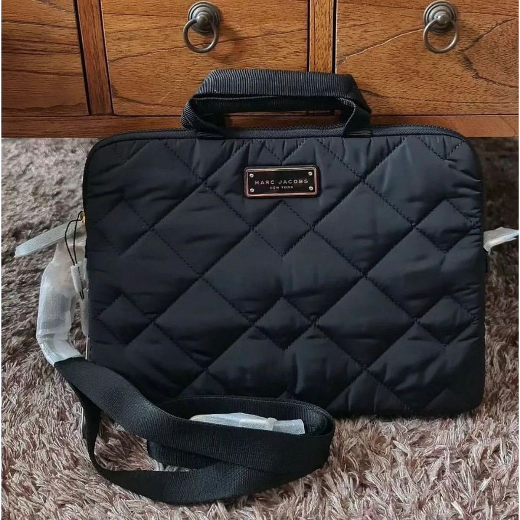 Marc Jacobs Laptop Bag // size 35x25 cm