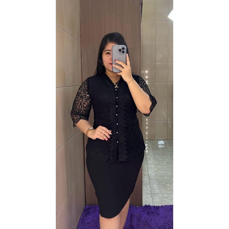 Blus Brokat khusus hitam