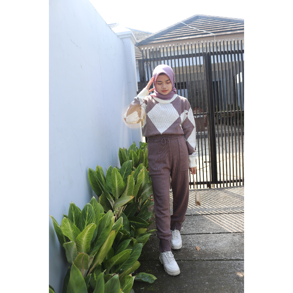 Joana Setelan Atasan Model Leher Turtleneck + Celana Panjang Kulot  Wanita Dewasa Bahan Rajut7Get Premium Fit To 120Cm Fit To XXL Jumbo / Pakaian Wanita Korean Style Kekinian