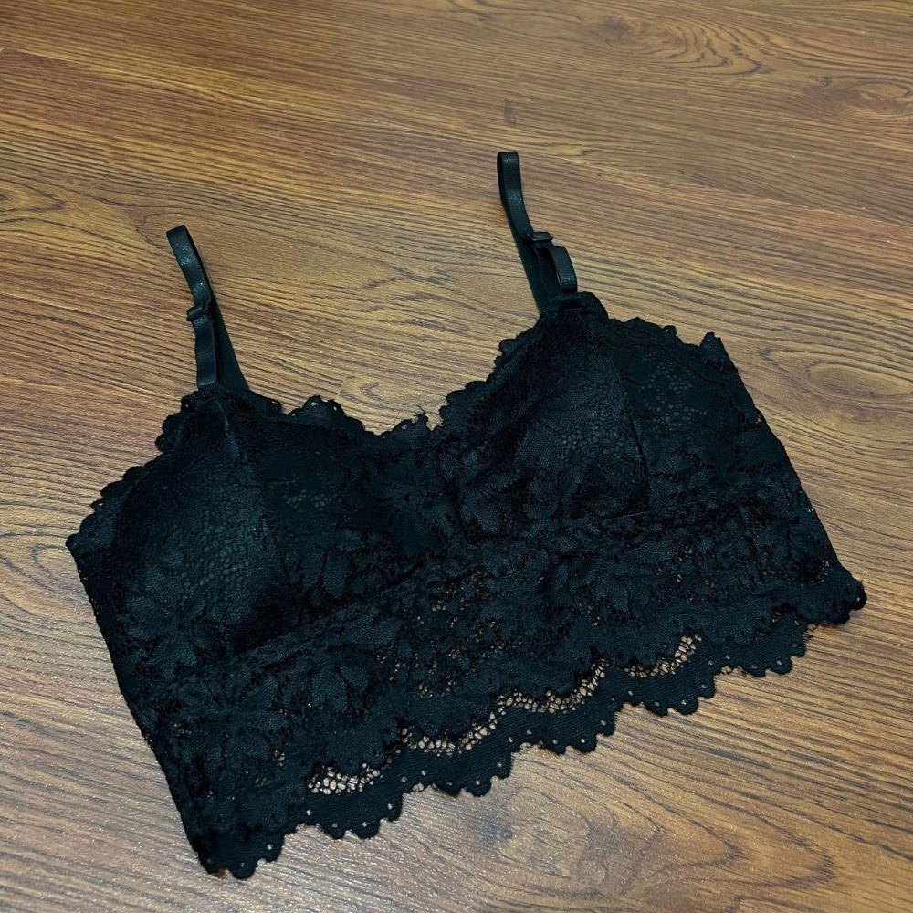 BRA FASHION WANITA / BRA RENDA HITAM / BRA WANITA TANPA KAWAT / BRALETTE HITAM RENDAH / BRALETTE BRUKAT