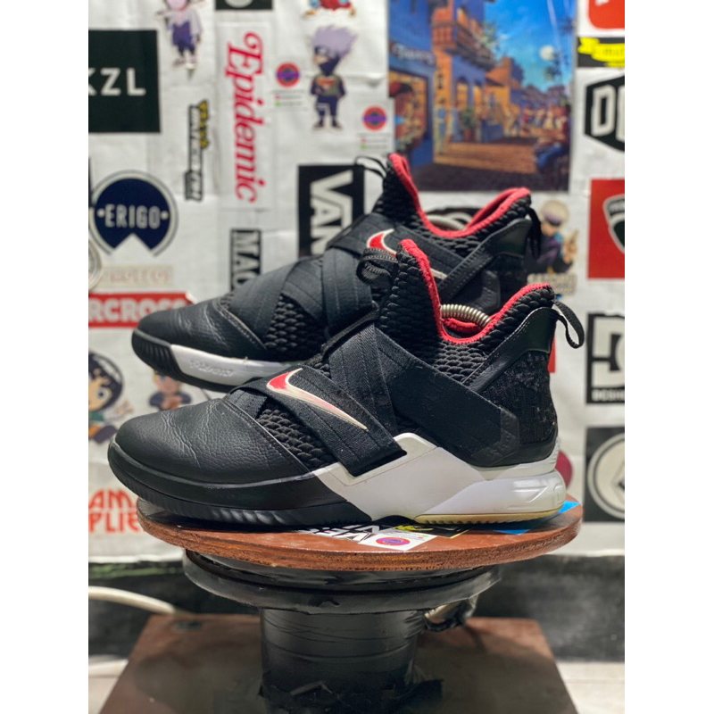 Nike Lebron Soldier 12