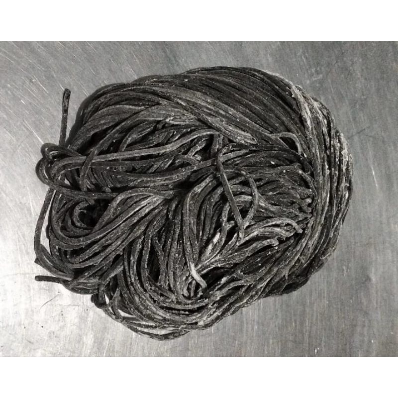 

Mie Ramen Black Charcoal