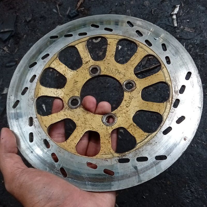 piringan cakram satria hiu , lumba