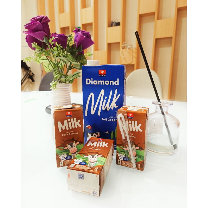 

Susu UHT diamond 200ml/susu UHT diamond 1liter