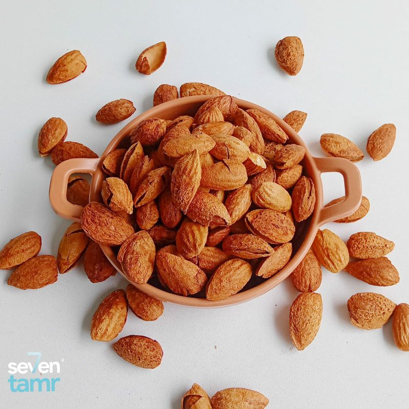 

kacang almond kulit