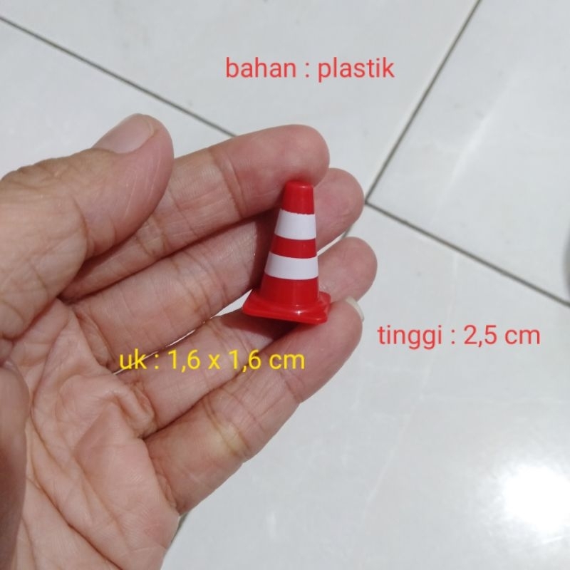 Miniatur Kerucut Jalan Bahan Plastik