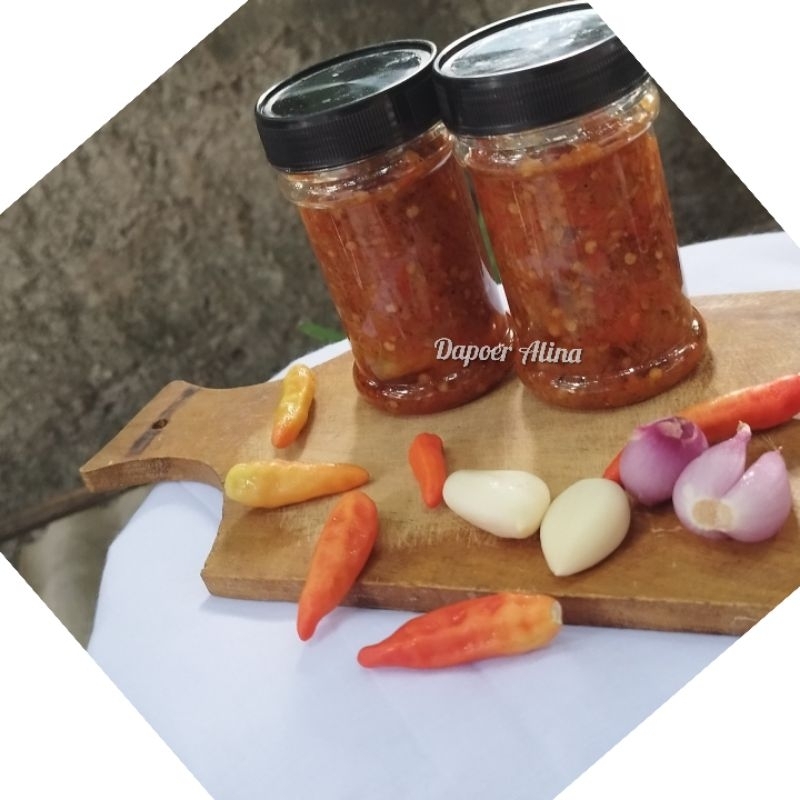 

Sambal Pedas Gurih / Sambal Cumi / Sambal Teri Medan / Sambal Bawang ( isi 120 gram ) Dapoer Alina