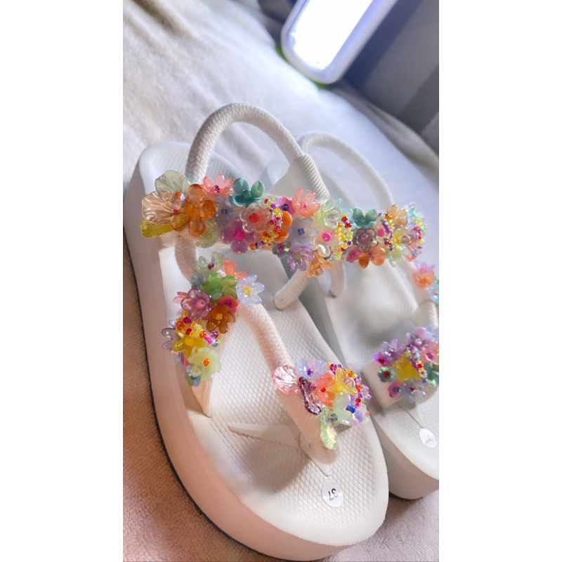 FLOWER BEADS SANDALS