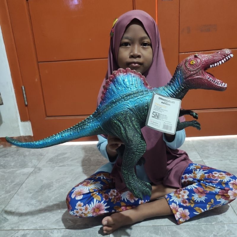 Mainan dinosaurus jumbo karet bisa bersuara