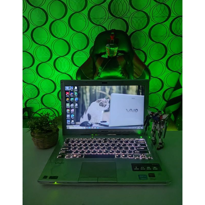 Laptop Murah SONY VPCSB Core i5 RAM 8Gb SSD 256Gb DUAL VGA Body SLIM