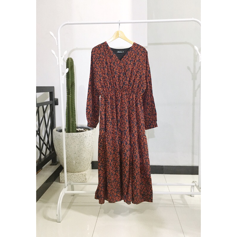 DRESS MOTIF BUNGA KECIL MERAH
