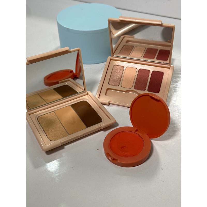 wardah bundling eyeshadow, contour, blush on