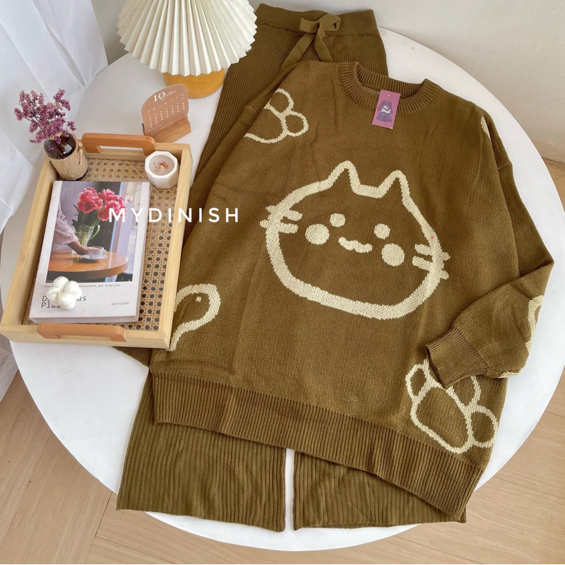 One set Pusry -Stelan Rajut Wanita Oversize Motif Kucing