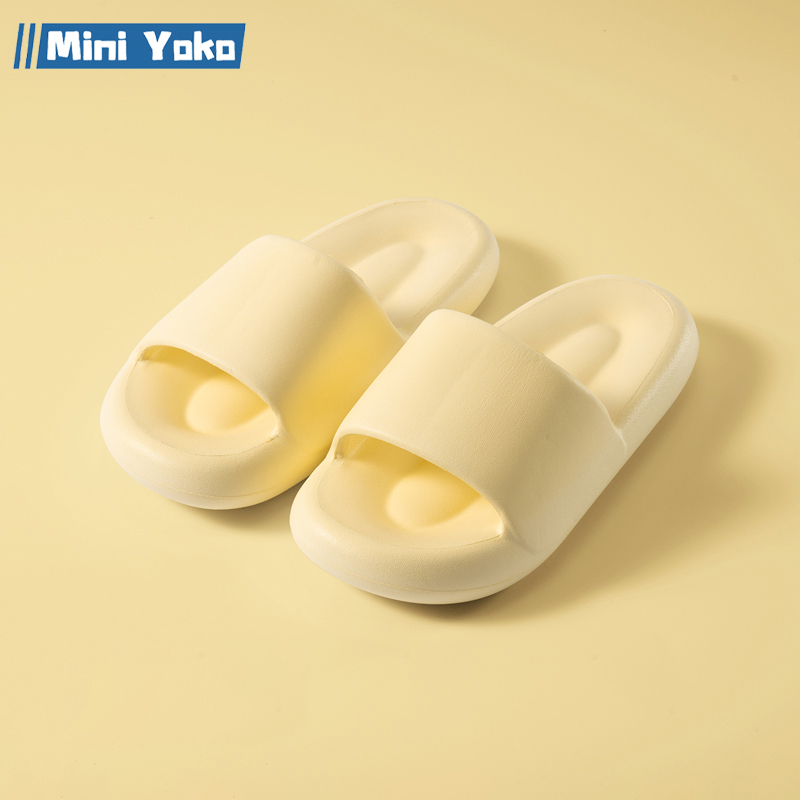 Mini Yoko Sendal Slop Jelly Wanita Sandal Slip-On CuteBear Lucu Korea Sandal rumah Wanita Import Terbaru 2023 Promosi Sandal Kamar Mandi Murah