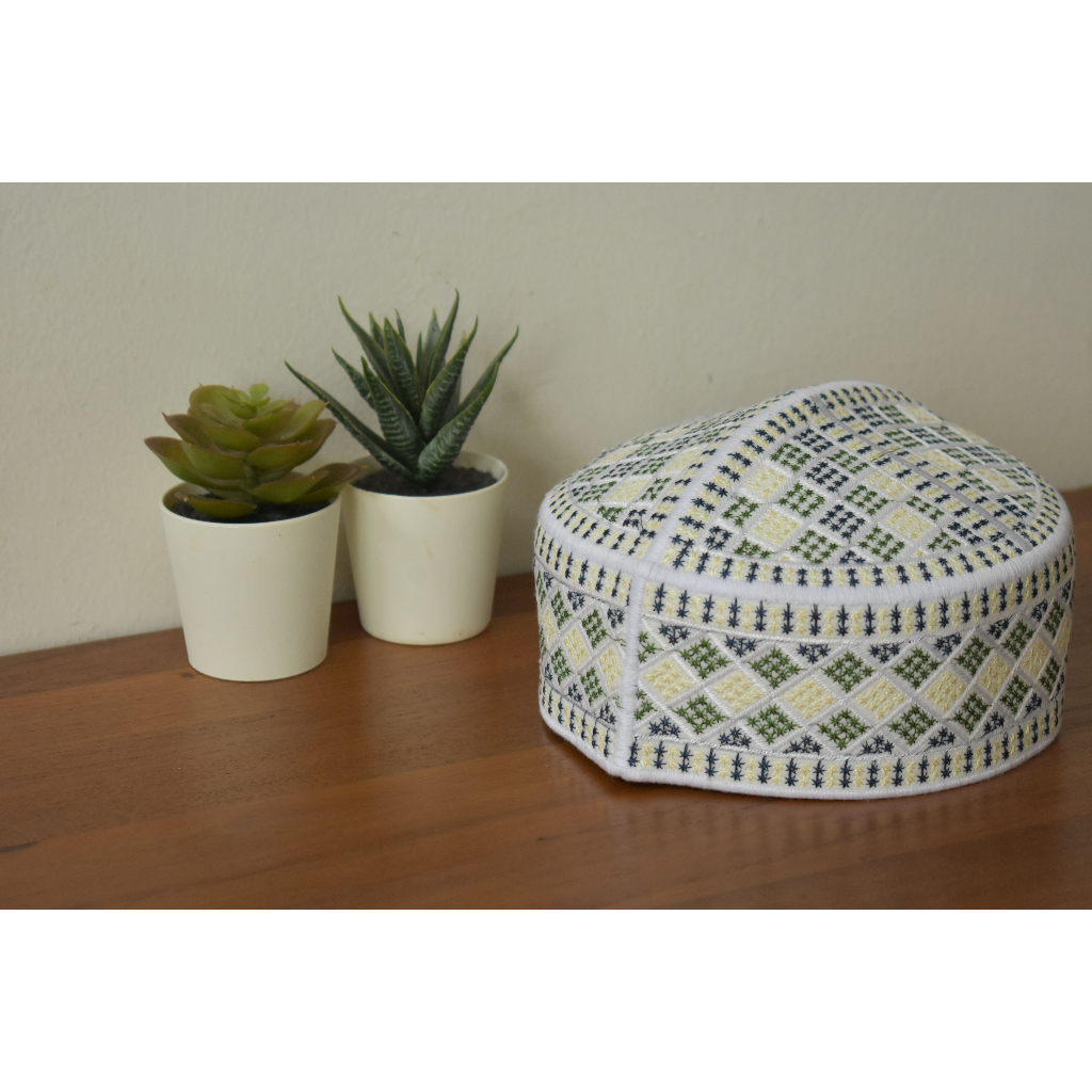 peci kopiah pakistan bordir warna putih brodir hijau kuning harga terjangkau kualitas bagus aneka wa