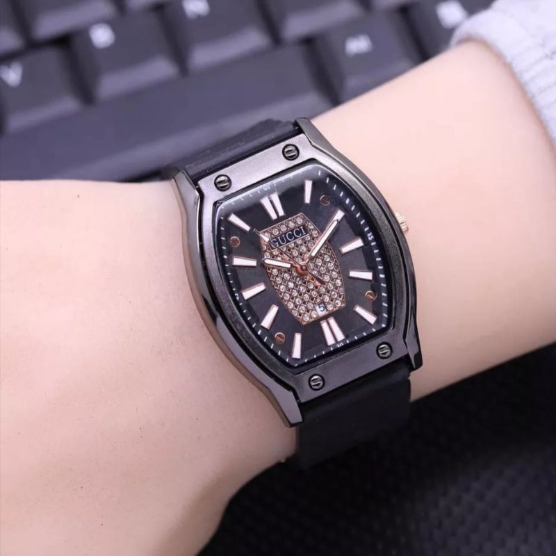 (Cod)Jam Tangan Wanita Gucco Oval Mata&quot; Belian Tanggal Aktif Strap Karet/Rubber(Dikirim Jakarta)