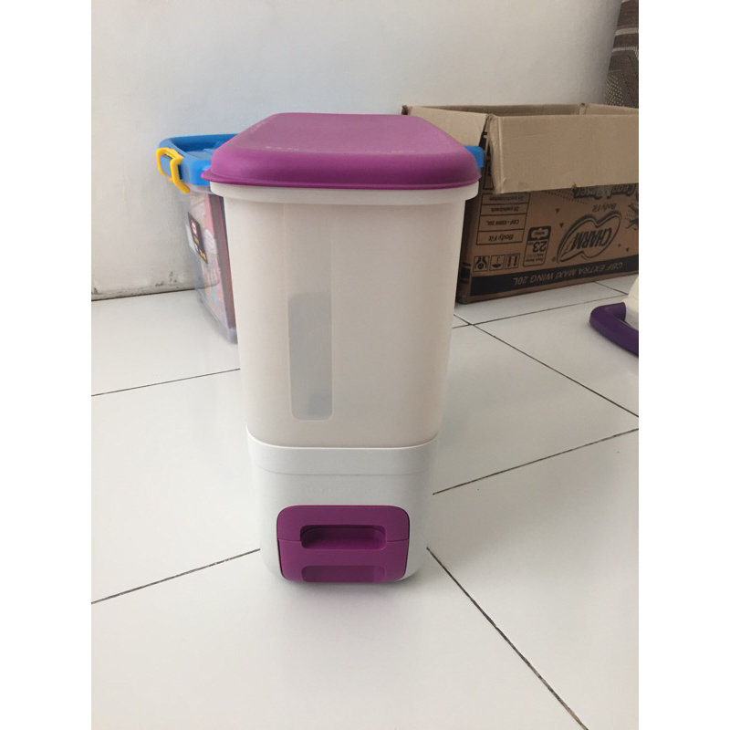 Tempat Beras Tupperware 10kg preloved / rice box