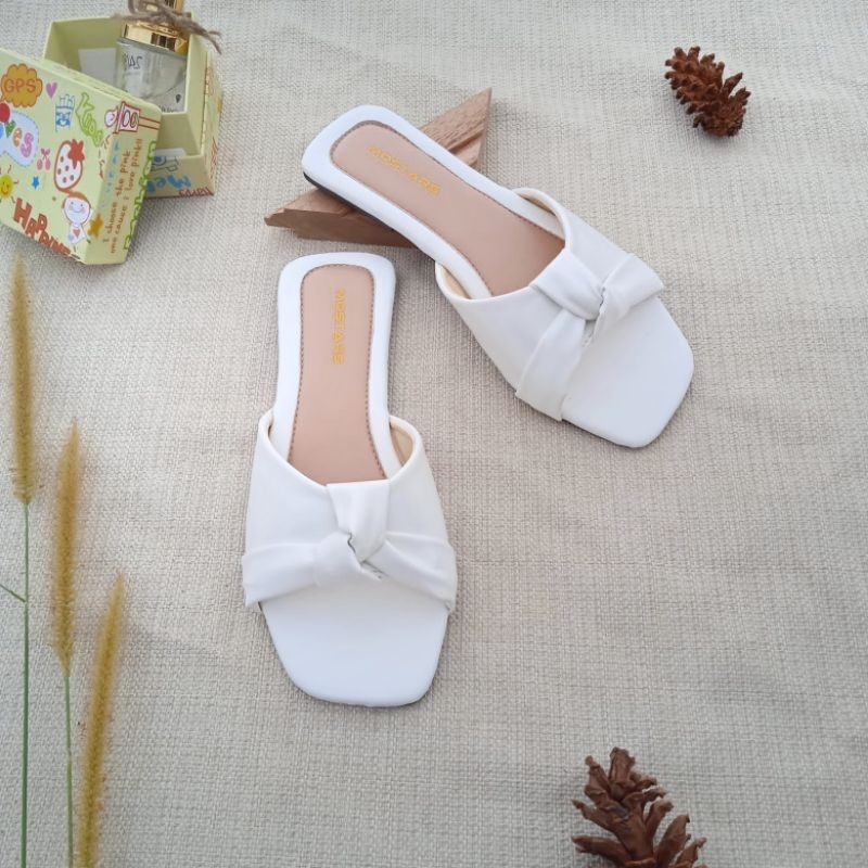 mqstars Sandal Flat Wanita Slop Teplek  Pita Elegan Terbaru