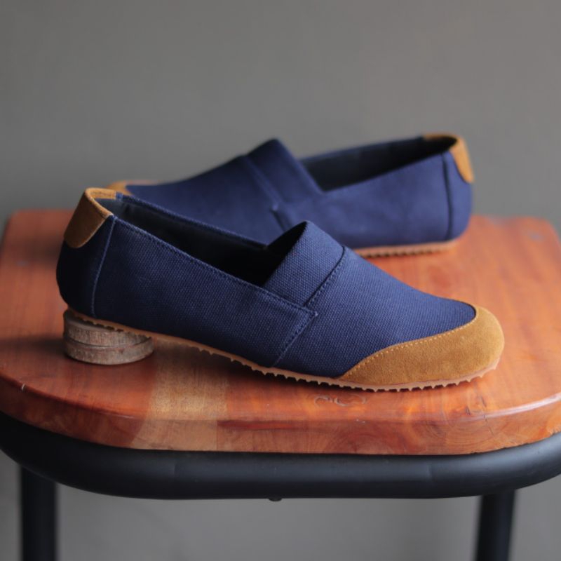 Sepatu Slip On Pria Casual Formal Kanvas Kerja Kuliah Kondangan