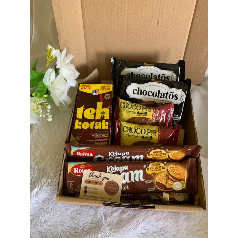 

hampers snack / giftbox untuk wisuda