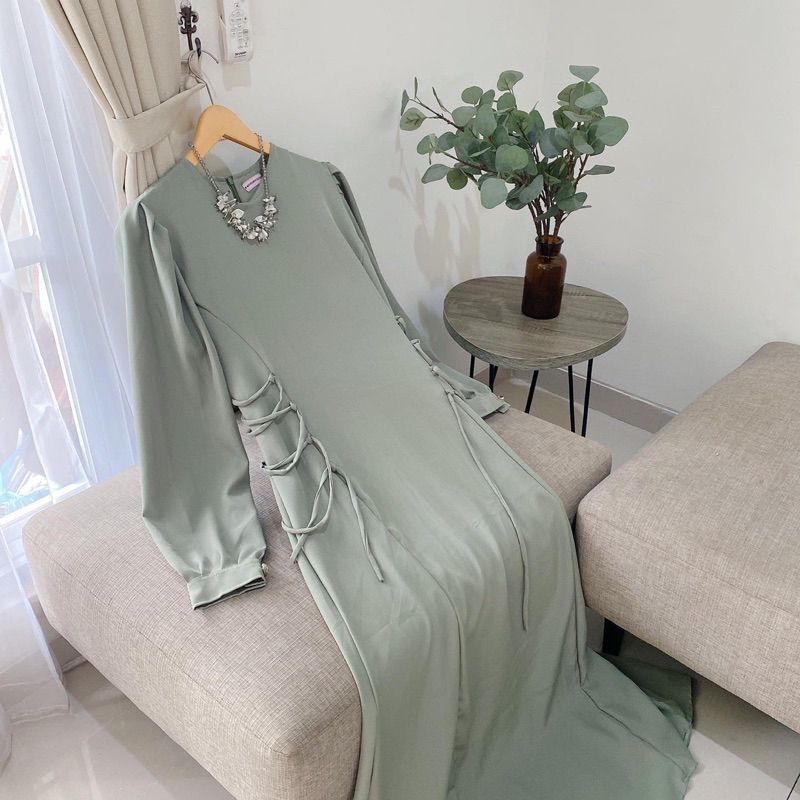 kanaya dress by monzninoenshop bukan silk /velvet