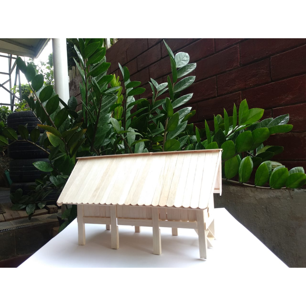 Prakarya Maket Miniatur Rumah Adat Aceh dari stik es krim