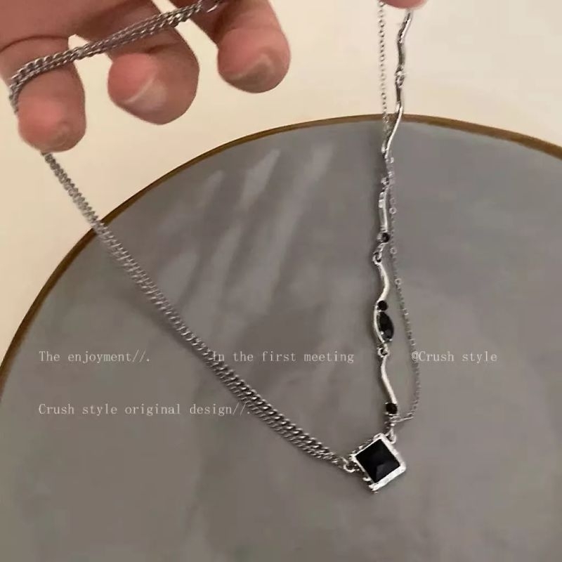 Mayythelabel | Lacey Necklace | READY STOCK SIAP KIRIM | Square Zircon Double-Layer | Cahaya Mewah Niche Desain High-End Square Zircon Double-Layer Rantai Kalung | Fashion Accessories