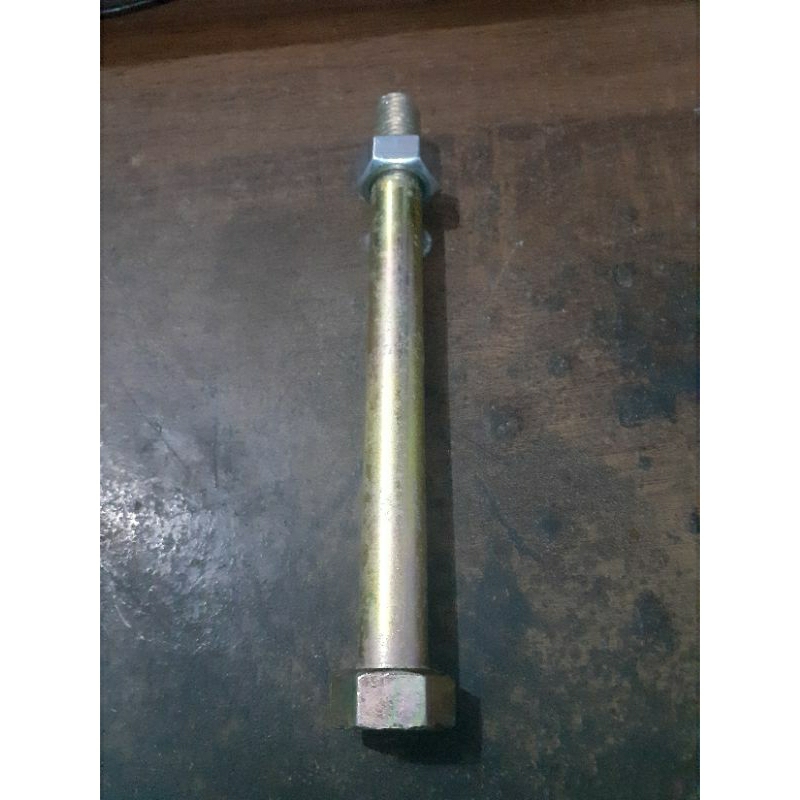 baut gandengan/baut bodi mesin tractor G 1000-G 3000 boxer(sedang)