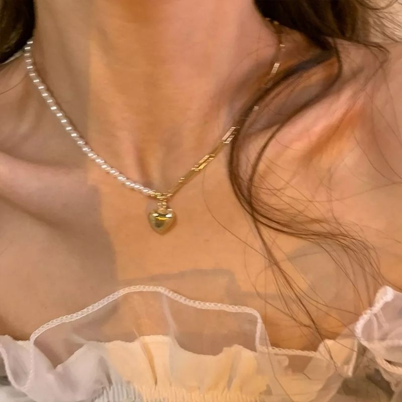 Mayythelabel | Lizzie Necklace | READY STOCK SIAP KIRIM | Kalung Rantai Klavikula Hias Liontin Hati Mutiara Setengah Gaya Perancis Untuk Wanita | Fashion Accessories | Kalung Gaya Elegan