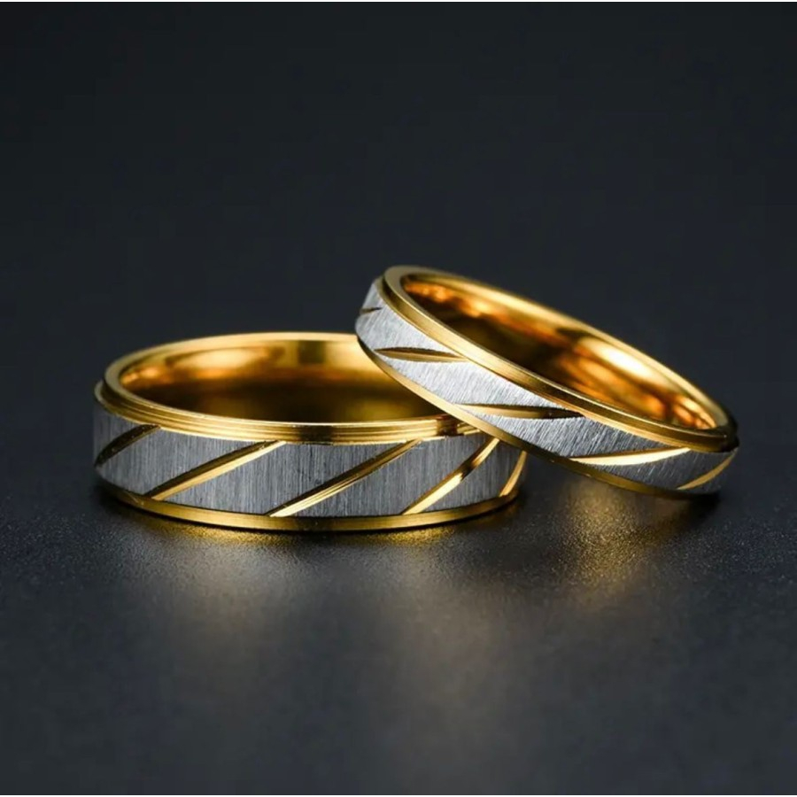 Cincin Titanium Couple Pria Wanita Wedding Tunangan Anti Karat