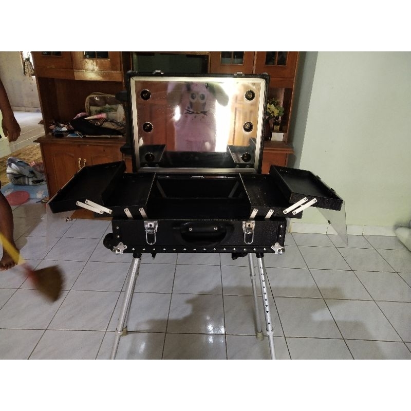 BEAUTYCASE BEKAS / KOPER MAKEUP BEKAS