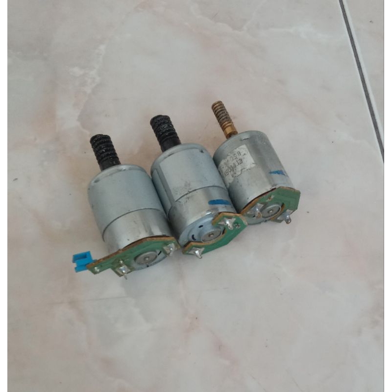 LOT 10 PCS DINAMO GENERATOR 12 ~ 24V DC AS/SHAFT PANJANG COPOTAN MESIN FOTOCOPY