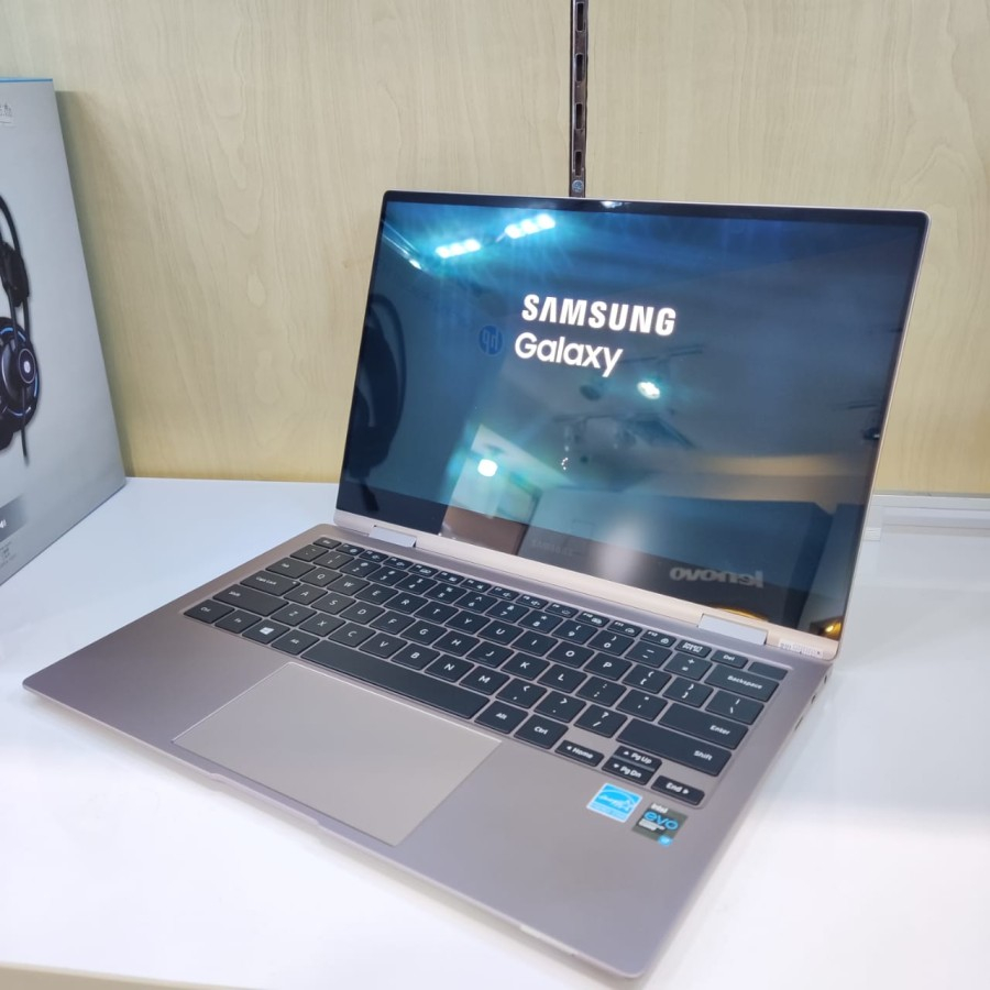 LAPTOP SAMSUNG GALAXY 2 PRO 360 INTEL I7 1165G7 8GB 256GB SSD IRIS XE 13.4 TOUCH AMOLED WINDOWS 11