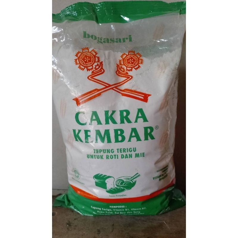 

Tepung Terigu CAKRA KEMBAR 1 Kg