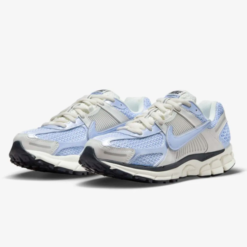 NIKE VOMERO 5 WMNS ROYAL TINT PHOTON DUST FJ4588-025