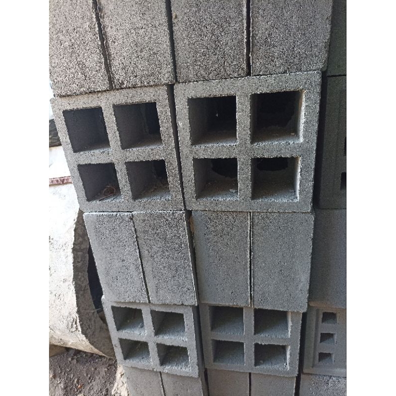 Roster beton lubang 4