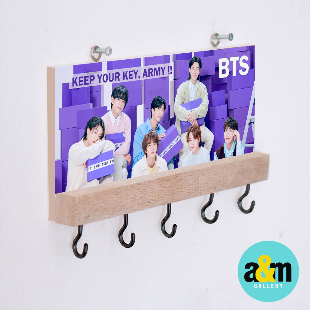 A&amp;M Tempat Gantungan Kunci BTS Keychain Hiasan Dekorasi Dinding Rak Perlengkapan Rumah Organizer Tempat Penyimpanan