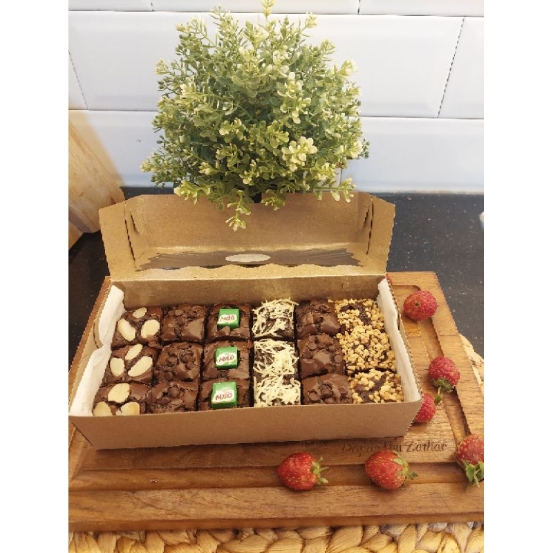 

Brownies Sekat 18 Pcs