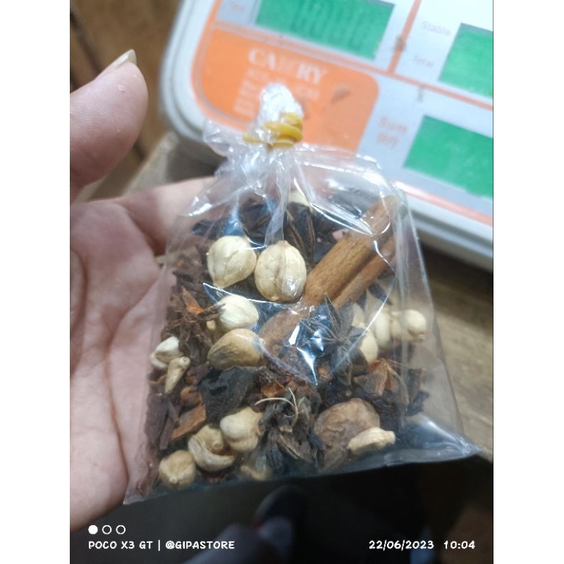 

Bumbu mie sop medan bumbu kering 1 bungkus