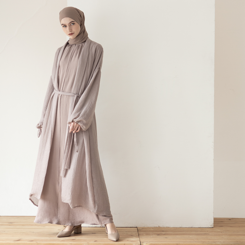 Kania Outer by Aska Label