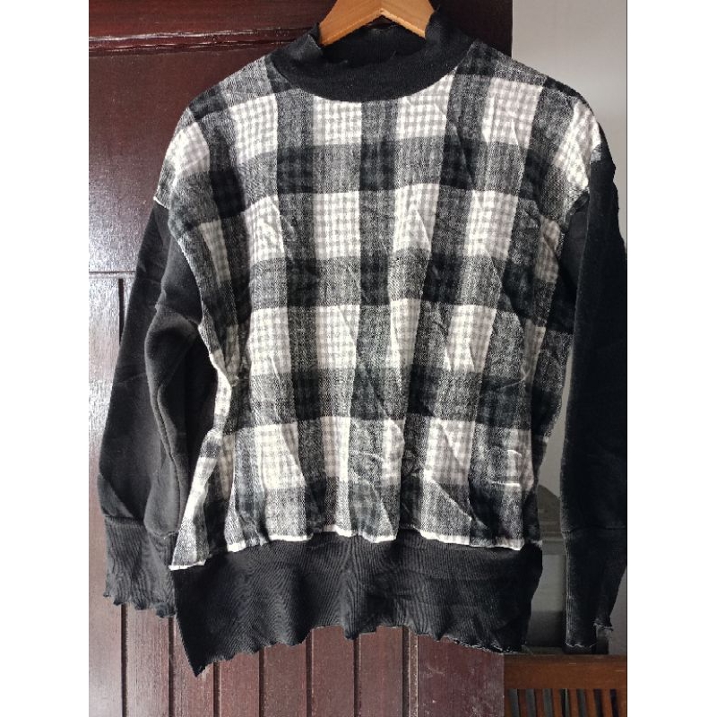 SWEATER BLOUSE MOTIF KOTAK SECOND