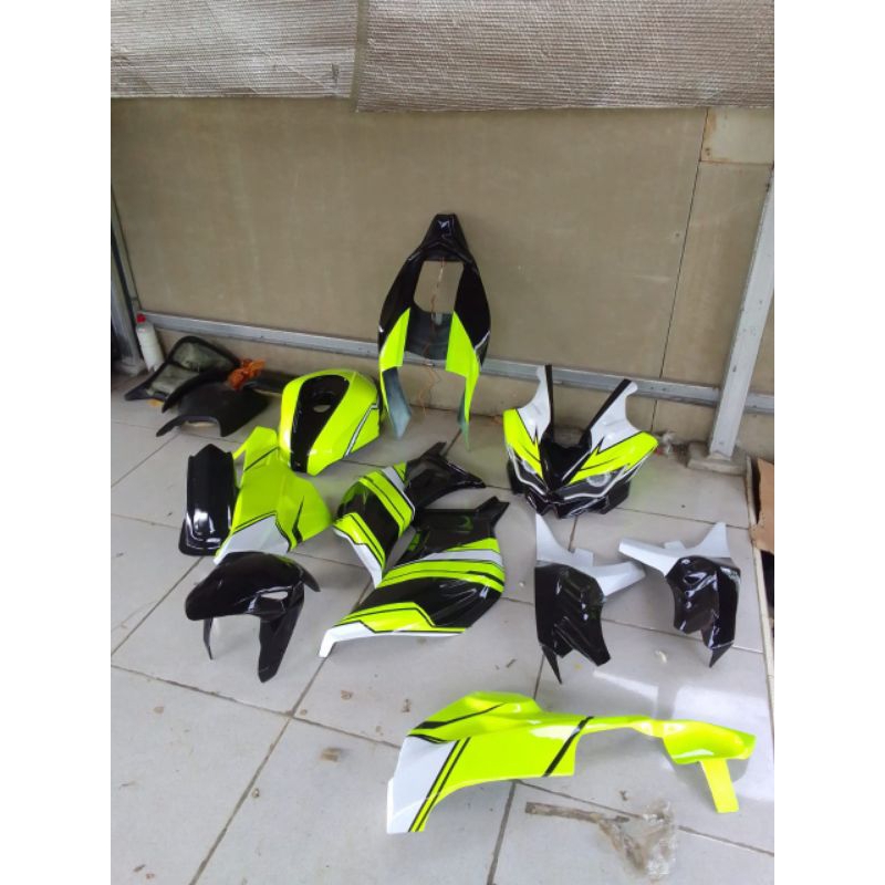 full fairing model zx 25r..pnp bison carbu fan ninja rr mono