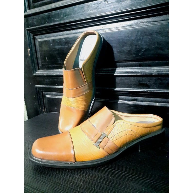 sepatu pantofel / bustong / sepatu kulit / ori kulit / cuci gudang